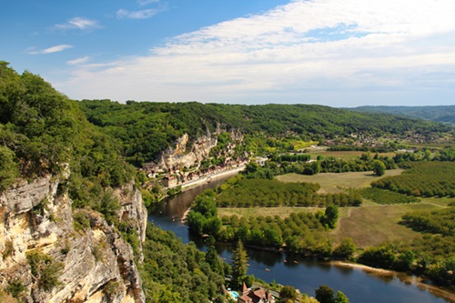 Natuurpracht en Culinaire Schatten: Verken de Betoverende Dordogne